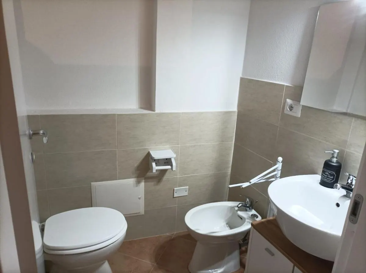 Sant'Antioco Appartamento Moderno 0*,